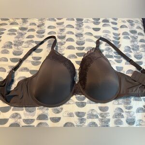 Beautiful lace lightly lined Natori 38D